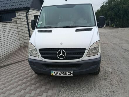 Белый Мерседес Sprinter, объемом двигателя 2.15 л и пробегом 212 тыс. км за 13000 $, фото 1 на Automoto.ua