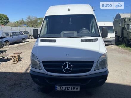 Белый Мерседес Sprinter, объемом двигателя 2.15 л и пробегом 380 тыс. км за 11800 $, фото 1 на Automoto.ua