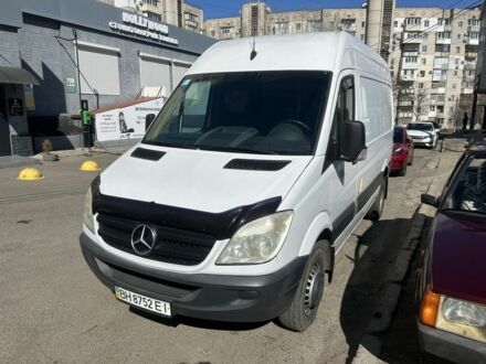 Белый Мерседес Sprinter, объемом двигателя 2.2 л и пробегом 497 тыс. км за 13500 $, фото 1 на Automoto.ua