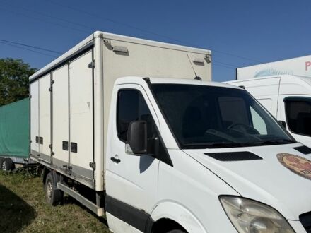Белый Мерседес Sprinter, объемом двигателя 2.2 л и пробегом 300 тыс. км за 4200 $, фото 1 на Automoto.ua
