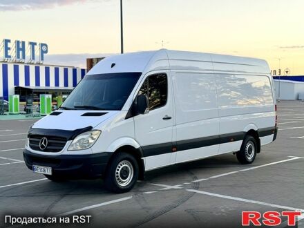 Белый Мерседес Sprinter, объемом двигателя 2.1 л и пробегом 372 тыс. км за 12200 $, фото 1 на Automoto.ua