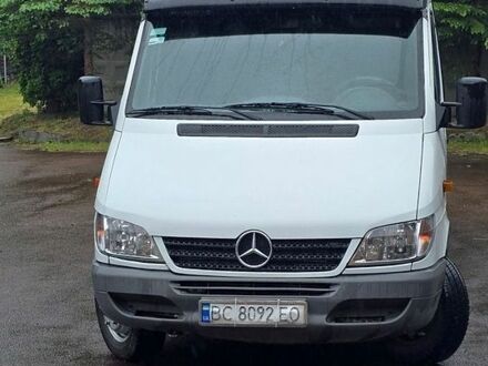 Белый Мерседес Sprinter, объемом двигателя 2.7 л и пробегом 200 тыс. км за 19999 $, фото 1 на Automoto.ua