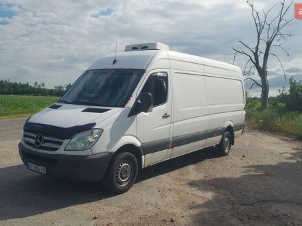 Белый Мерседес Sprinter, объемом двигателя 2.15 л и пробегом 461 тыс. км за 8900 $, фото 1 на Automoto.ua