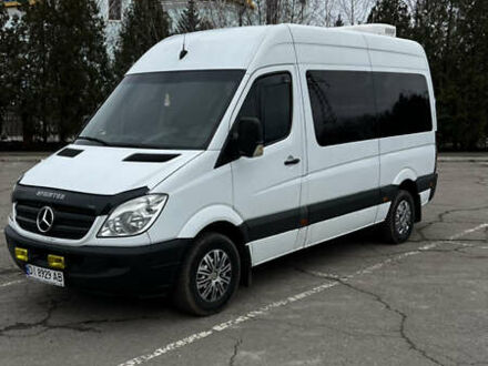 Белый Мерседес Sprinter, объемом двигателя 2.1 л и пробегом 400 тыс. км за 14800 $, фото 1 на Automoto.ua