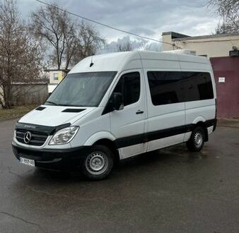 Белый Мерседес Sprinter, объемом двигателя 2.1 л и пробегом 400 тыс. км за 12700 $, фото 1 на Automoto.ua