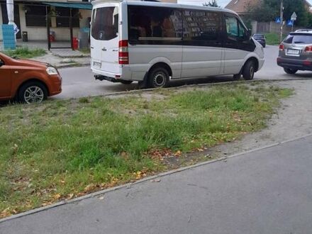 Белый Мерседес Sprinter, объемом двигателя 0 л и пробегом 440 тыс. км за 12500 $, фото 1 на Automoto.ua