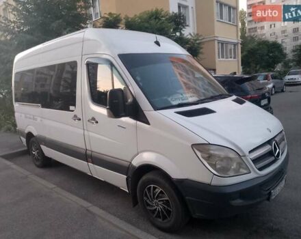 Білий Мерседес Sprinter, об'ємом двигуна 2.15 л та пробігом 400 тис. км за 10700 $, фото 1 на Automoto.ua
