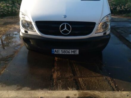 Белый Мерседес Sprinter, объемом двигателя 2.1 л и пробегом 307 тыс. км за 12000 $, фото 1 на Automoto.ua