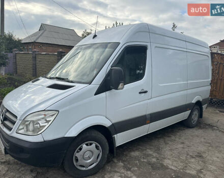 Белый Мерседес Sprinter, объемом двигателя 2.15 л и пробегом 430 тыс. км за 11000 $, фото 1 на Automoto.ua