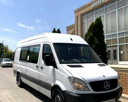 Белый Мерседес Sprinter, объемом двигателя 2.1 л и пробегом 630 тыс. км за 9200 $, фото 1 на Automoto.ua