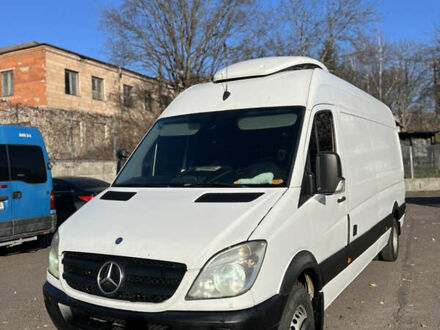 Белый Мерседес Sprinter, объемом двигателя 2.99 л и пробегом 180 тыс. км за 20000 $, фото 1 на Automoto.ua