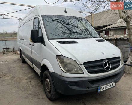 Белый Мерседес Sprinter, объемом двигателя 2.2 л и пробегом 492 тыс. км за 13200 $, фото 1 на Automoto.ua
