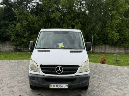 Белый Мерседес Sprinter, объемом двигателя 2.1 л и пробегом 625 тыс. км за 8900 $, фото 1 на Automoto.ua