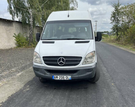 Белый Мерседес Sprinter, объемом двигателя 2.14 л и пробегом 388 тыс. км за 28000 $, фото 1 на Automoto.ua