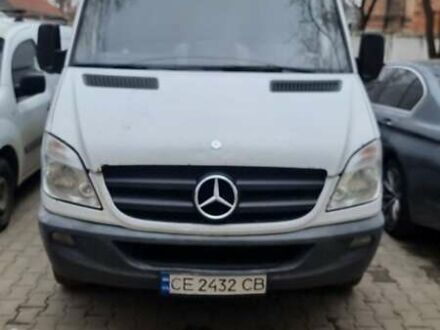 Білий Мерседес Sprinter, об'ємом двигуна 2.7 л та пробігом 300 тис. км за 8500 $, фото 1 на Automoto.ua