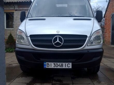 Мерседес Sprinter 2009 в Полтаве на Automoto.ua Белый Мерседес Sprinter, объемом двигателя 2.1 л и пробегом 250 тыс. км за 9900 $, фото 1 на Automoto.ua