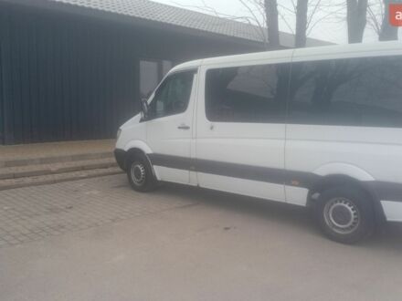 Белый Мерседес Sprinter, объемом двигателя 2.1 л и пробегом 382 тыс. км за 11880 $, фото 1 на Automoto.ua