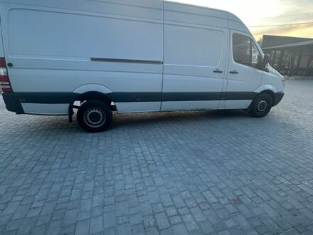 Белый Мерседес Sprinter, объемом двигателя 2.99 л и пробегом 600 тыс. км за 12000 $, фото 1 на Automoto.ua