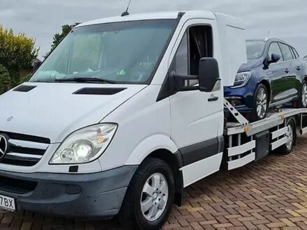 Белый Мерседес Sprinter, объемом двигателя 3 л и пробегом 470 тыс. км за 19995 $, фото 1 на Automoto.ua