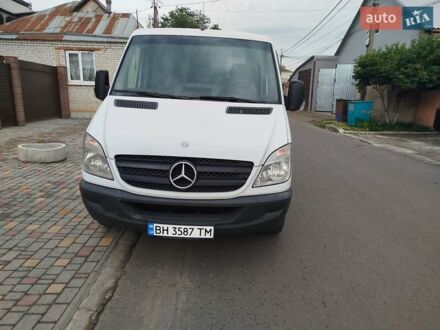 Белый Мерседес Sprinter, объемом двигателя 2.2 л и пробегом 340 тыс. км за 18100 $, фото 1 на Automoto.ua