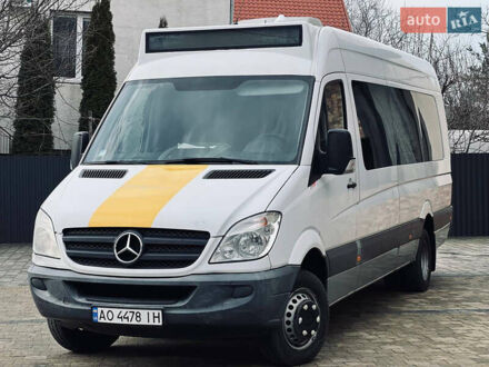 Белый Мерседес Sprinter, объемом двигателя 2.14 л и пробегом 332 тыс. км за 21500 $, фото 1 на Automoto.ua