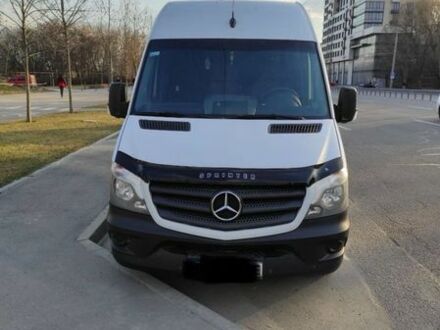 Белый Мерседес Sprinter, объемом двигателя 3 л и пробегом 700 тыс. км за 32000 $, фото 1 на Automoto.ua