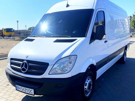 Белый Мерседес Sprinter, объемом двигателя 2.2 л и пробегом 318 тыс. км за 20000 $, фото 1 на Automoto.ua