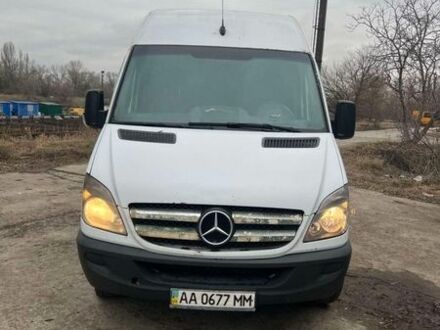 Белый Мерседес Sprinter, объемом двигателя 2.99 л и пробегом 715 тыс. км за 8300 $, фото 1 на Automoto.ua