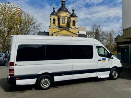 Белый Мерседес Sprinter, объемом двигателя 2.2 л и пробегом 246 тыс. км за 12000 $, фото 1 на Automoto.ua