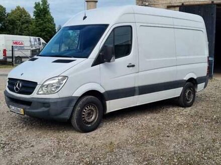 Белый Мерседес Sprinter, объемом двигателя 0 л и пробегом 359 тыс. км за 10000 $, фото 1 на Automoto.ua