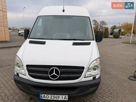 Белый Мерседес Sprinter, объемом двигателя 2.99 л и пробегом 412 тыс. км за 20000 $, фото 1 на Automoto.ua
