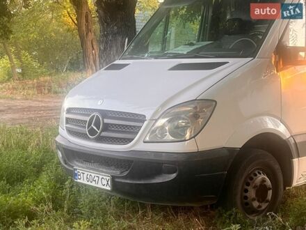 Білий Мерседес Sprinter, об'ємом двигуна 3.2 л та пробігом 400 тис. км за 12500 $, фото 1 на Automoto.ua