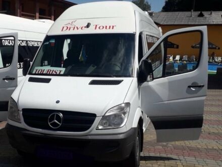 Білий Мерседес Sprinter, об'ємом двигуна 2.14 л та пробігом 500 тис. км за 29900 $, фото 1 на Automoto.ua