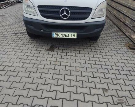 Білий Мерседес Sprinter, об'ємом двигуна 2.14 л та пробігом 550 тис. км за 12000 $, фото 1 на Automoto.ua