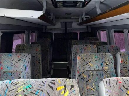 Белый Мерседес Sprinter, объемом двигателя 3 л и пробегом 700 тыс. км за 32000 $, фото 1 на Automoto.ua