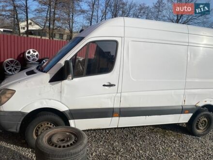 Белый Мерседес Sprinter, объемом двигателя 2.1 л и пробегом 342 тыс. км за 4900 $, фото 1 на Automoto.ua