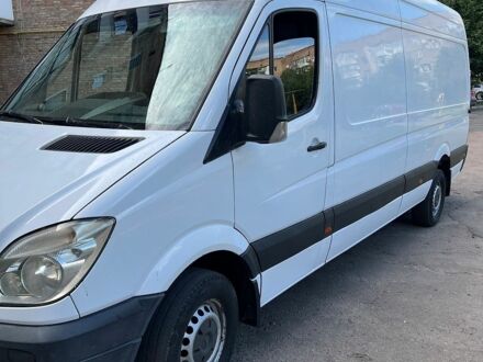 Белый Мерседес Sprinter, объемом двигателя 2.69 л и пробегом 800 тыс. км за 12500 $, фото 1 на Automoto.ua