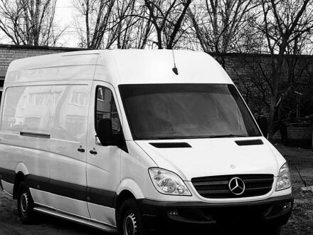 Мерседес Sprinter 2010 в Днепре (Днепропетровске) на Automoto.ua Белый Мерседес Sprinter, объемом двигателя 2.1 л и пробегом 300 тыс. км за 10200 $, фото 1 на Automoto.ua