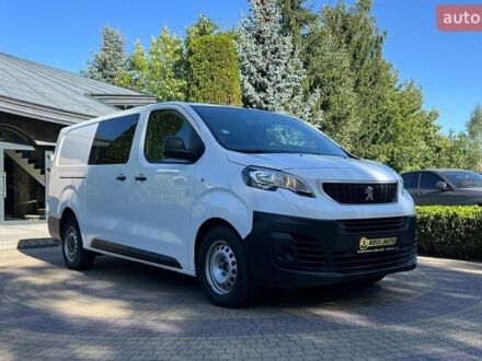 Белый Мерседес Sprinter, объемом двигателя 2.2 л и пробегом 410 тыс. км за 10000 $, фото 1 на Automoto.ua