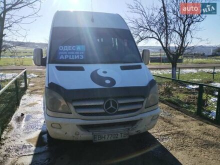 Білий Мерседес Sprinter, об'ємом двигуна 2.14 л та пробігом 500 тис. км за 22500 $, фото 1 на Automoto.ua