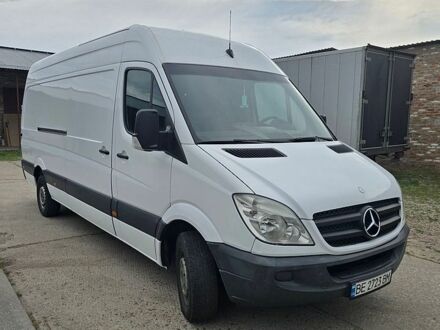Белый Мерседес Sprinter, объемом двигателя 2.14 л и пробегом 475 тыс. км за 12500 $, фото 1 на Automoto.ua