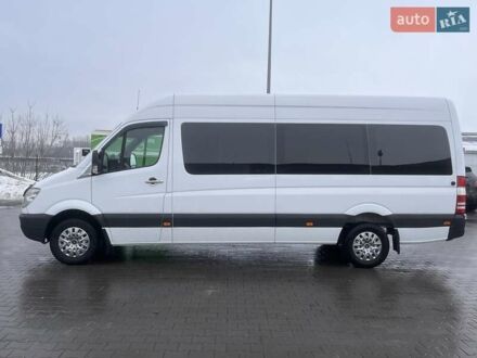 Белый Мерседес Sprinter, объемом двигателя 2.2 л и пробегом 583 тыс. км за 15999 $, фото 1 на Automoto.ua