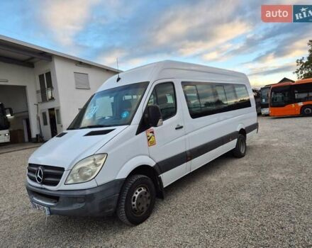 Белый Мерседес Sprinter, объемом двигателя 2.2 л и пробегом 355 тыс. км за 29500 $, фото 1 на Automoto.ua
