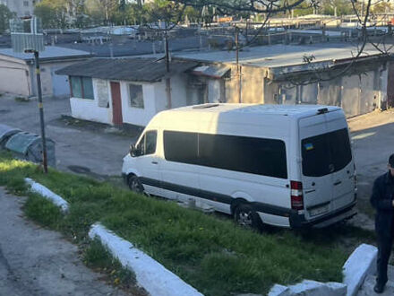 Мерседес Sprinter 2011 в Тернополе на Automoto.ua Белый Мерседес Sprinter, объемом двигателя 0 л и пробегом 300 тыс. км за 24600 $, фото 1 на Automoto.ua