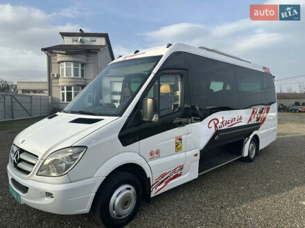 Белый Мерседес Sprinter, объемом двигателя 0 л и пробегом 438 тыс. км за 44852 $, фото 1 на Automoto.ua