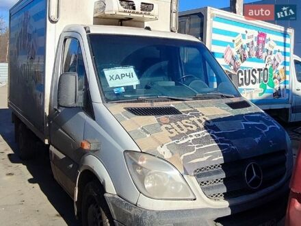 Белый Мерседес Sprinter, объемом двигателя 2.14 л и пробегом 557 тыс. км за 7000 $, фото 1 на Automoto.ua