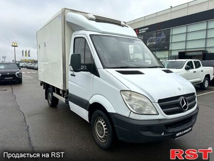 Мерседес Sprinter 2011 у Києві на Automoto.ua Білий Мерседес Sprinter, об'ємом двигуна 2.1 л та пробігом 302 тис. км за 15682 $, фото 1 на Automoto.ua