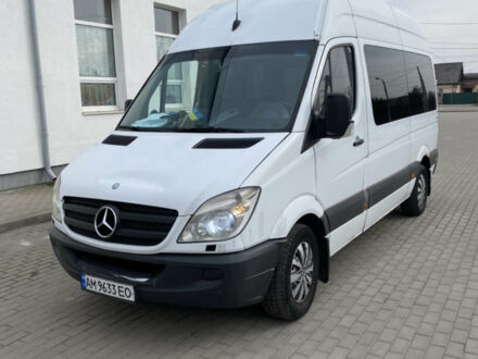 Білий Мерседес Sprinter, об'ємом двигуна 2.99 л та пробігом 310 тис. км за 13000 $, фото 1 на Automoto.ua