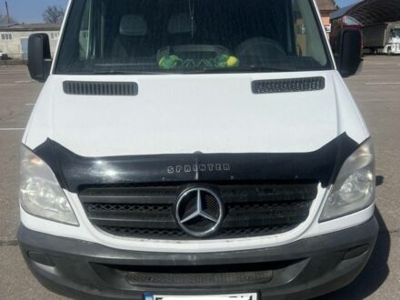 Белый Мерседес Sprinter, объемом двигателя 2.2 л и пробегом 240 тыс. км за 13300 $, фото 1 на Automoto.ua