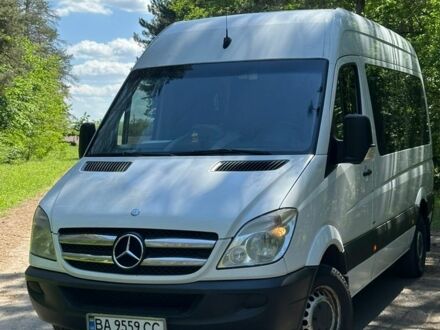 Белый Мерседес Sprinter, объемом двигателя 1.8 л и пробегом 480 тыс. км за 14500 $, фото 1 на Automoto.ua